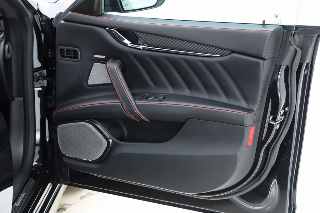 2021 Maserati Quattroporte Trofeo