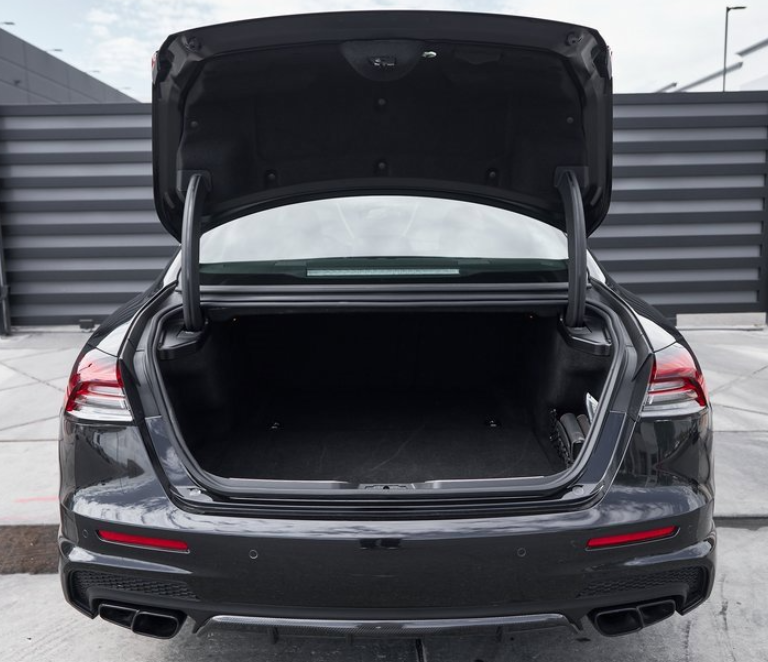 2021 Maserati Quattroporte Trofeo