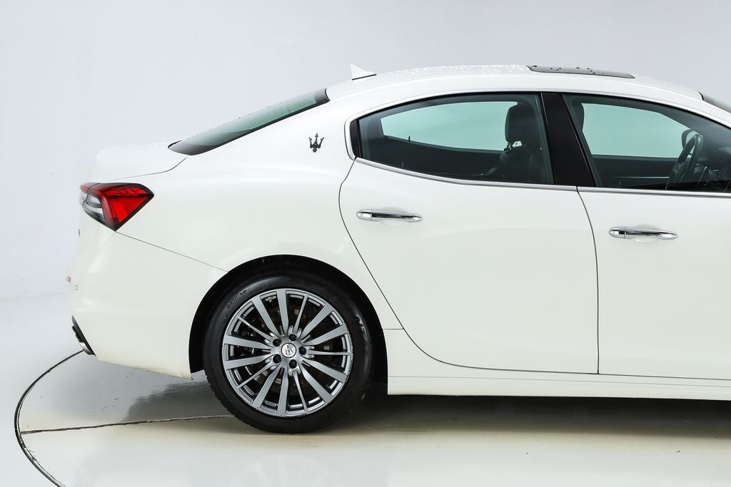 2022 Maserati Ghibli Modena Q4
