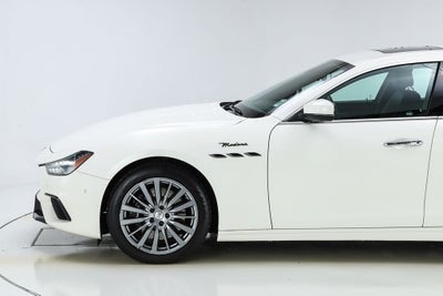 2022 Maserati Ghibli Modena Q4