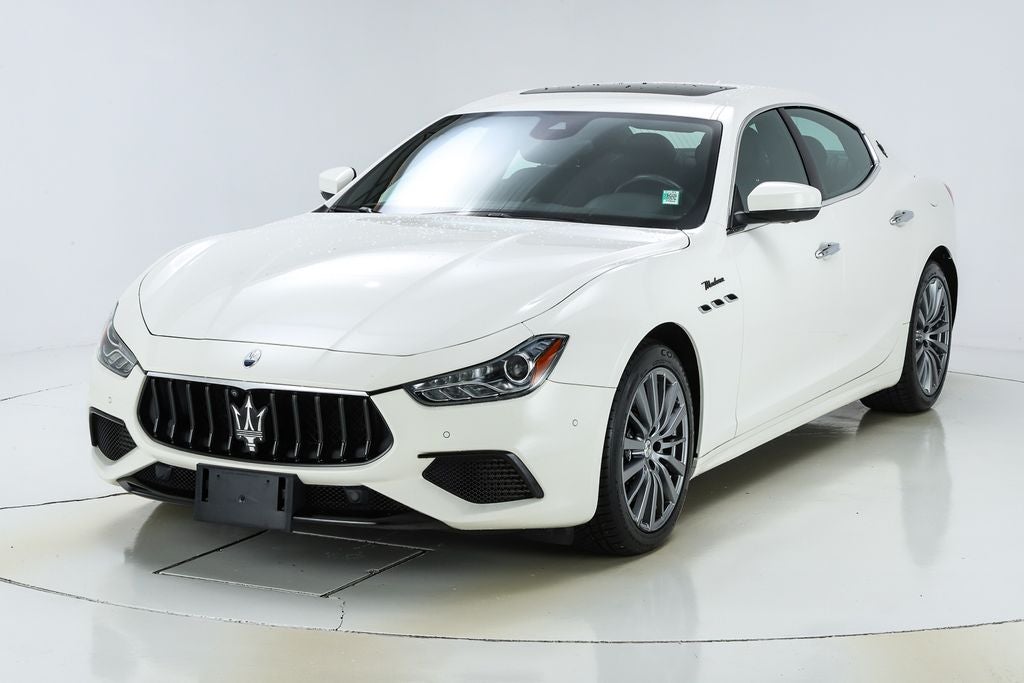 2022 Maserati Ghibli Modena Q4