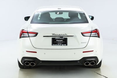 2022 Maserati Ghibli Modena Q4