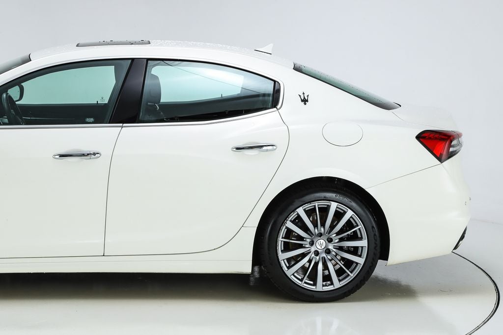 2022 Maserati Ghibli Modena Q4