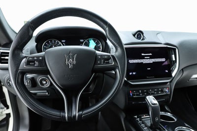 2022 Maserati Ghibli Modena Q4