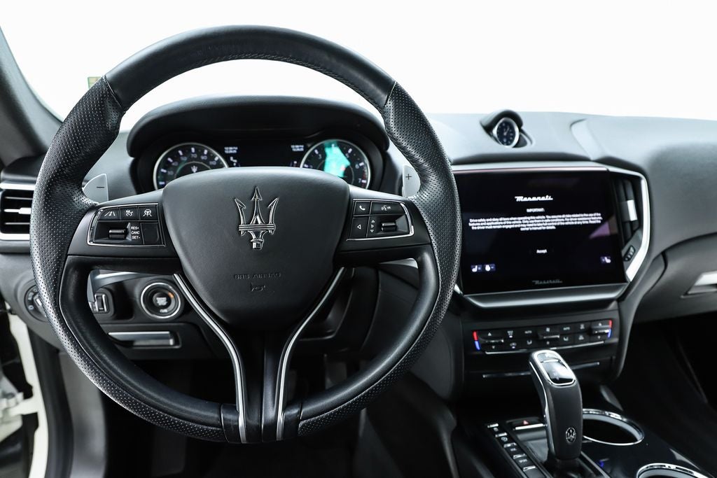 2022 Maserati Ghibli Modena Q4