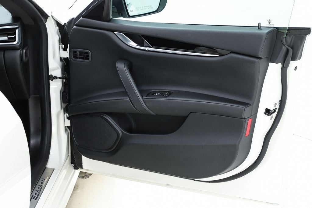 2022 Maserati Ghibli Modena Q4