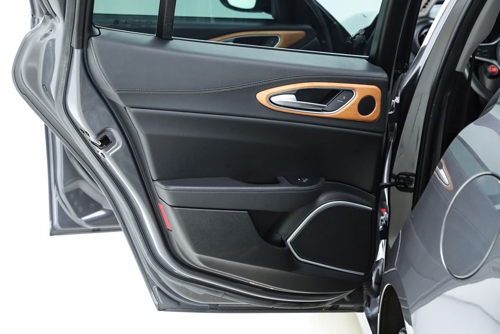 2017 Alfa Romeo Giulia Ti