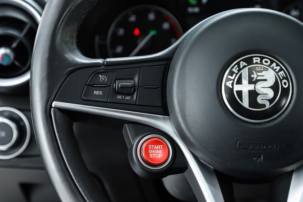 2017 Alfa Romeo Giulia Ti