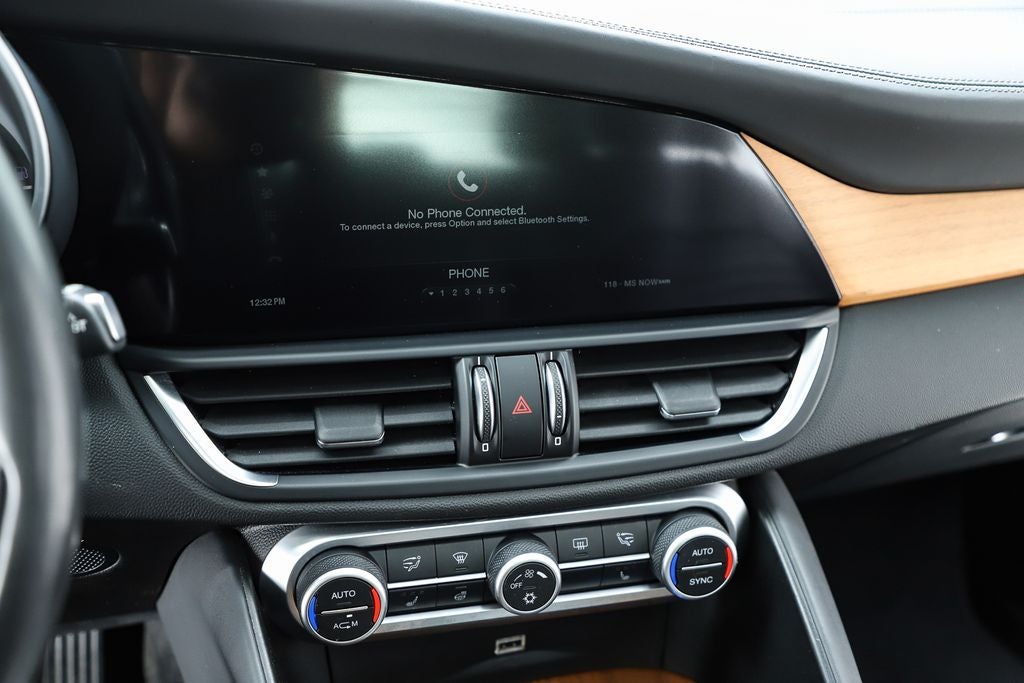 2017 Alfa Romeo Giulia Ti