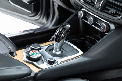 2017 Alfa Romeo Giulia Ti