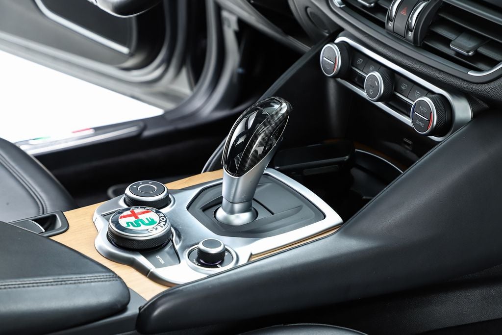 2017 Alfa Romeo Giulia Ti