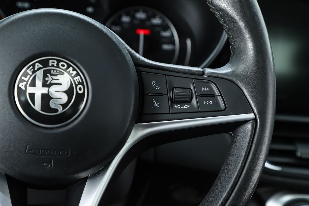 2017 Alfa Romeo Giulia Ti