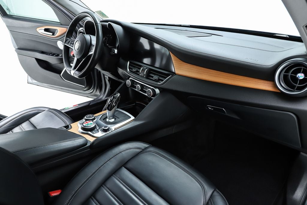 2017 Alfa Romeo Giulia Ti