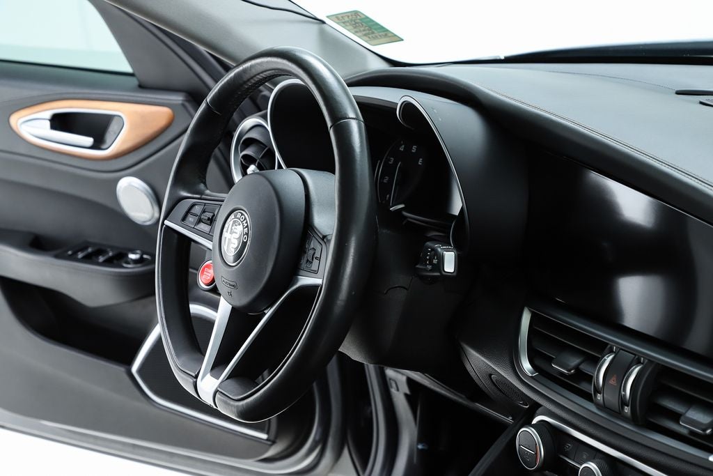2017 Alfa Romeo Giulia Ti