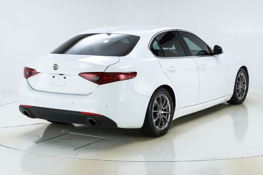 2019 Alfa Romeo Giulia Base