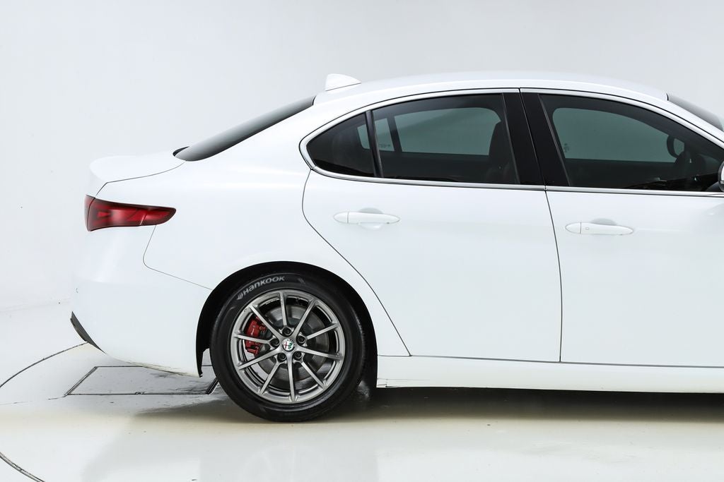 2019 Alfa Romeo Giulia Base