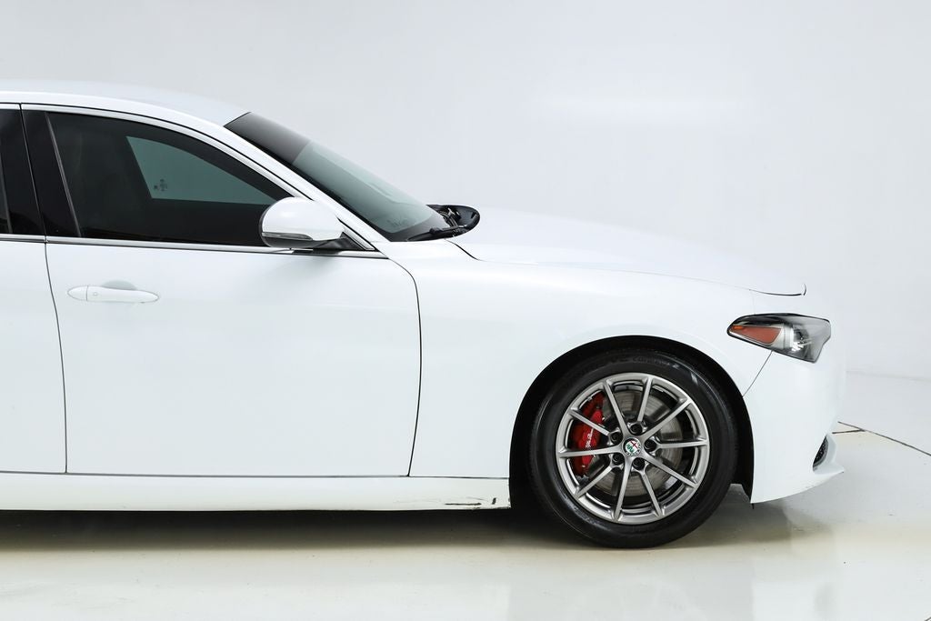 2019 Alfa Romeo Giulia Base