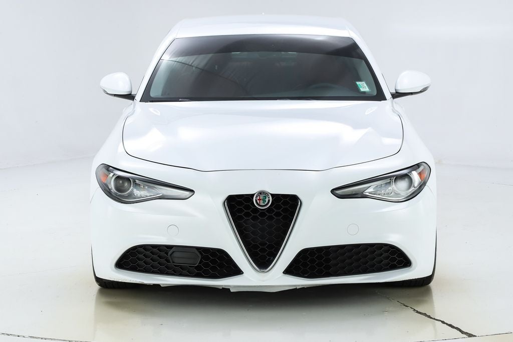2019 Alfa Romeo Giulia Base