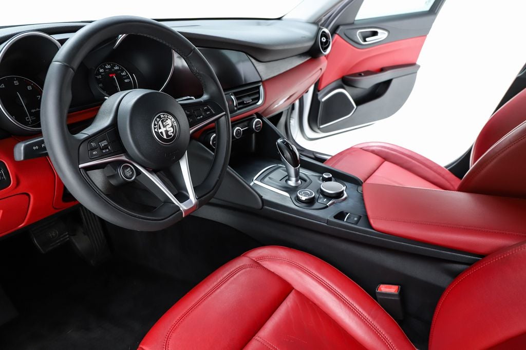 2019 Alfa Romeo Giulia Base