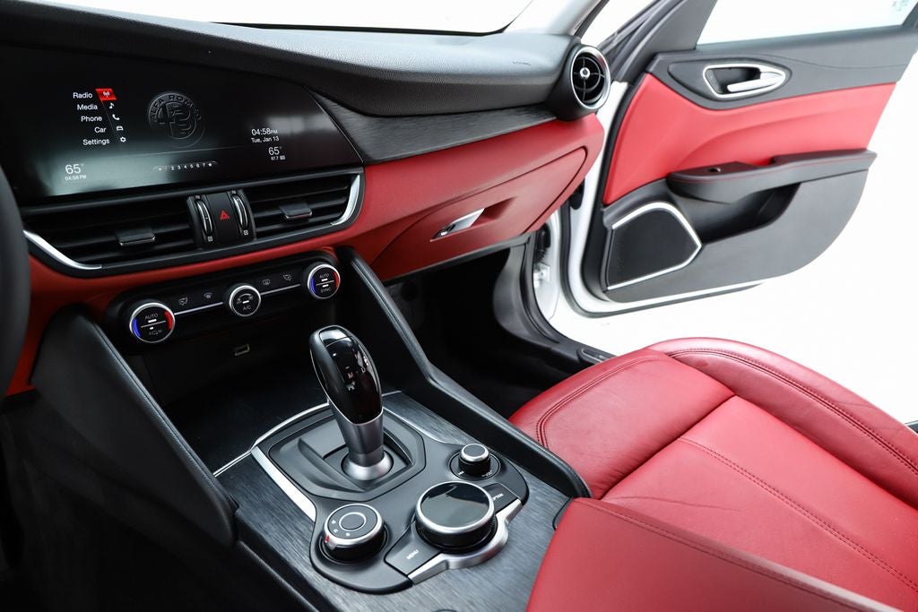 2019 Alfa Romeo Giulia Base