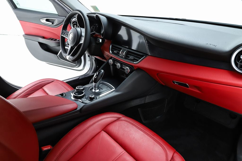 2019 Alfa Romeo Giulia Base