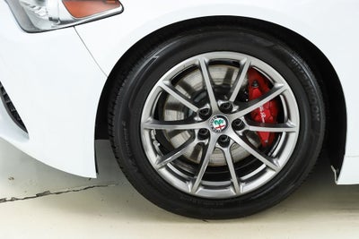 2019 Alfa Romeo Giulia Base