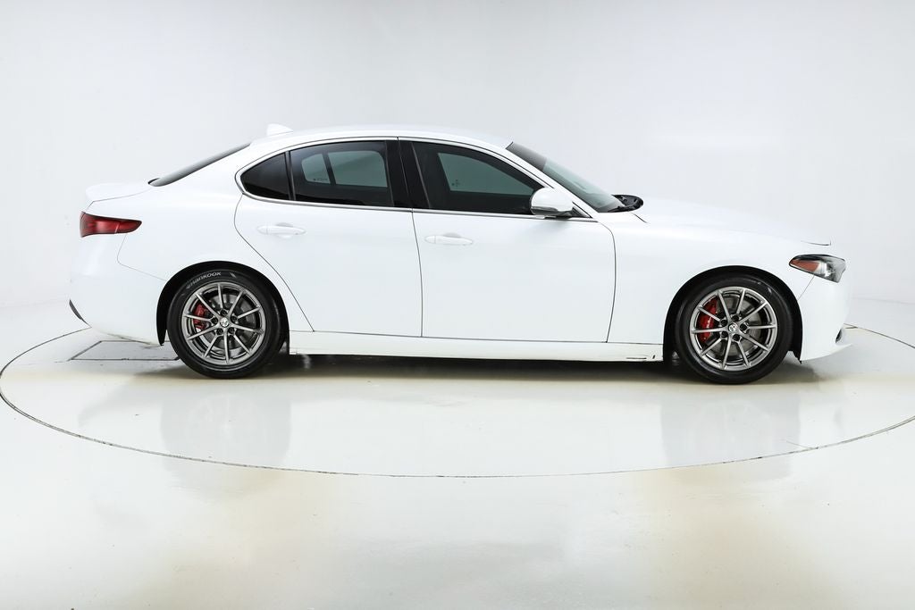 2019 Alfa Romeo Giulia Base