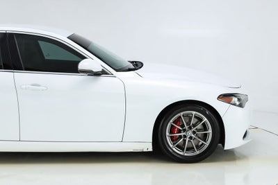 2019 Alfa Romeo Giulia Base