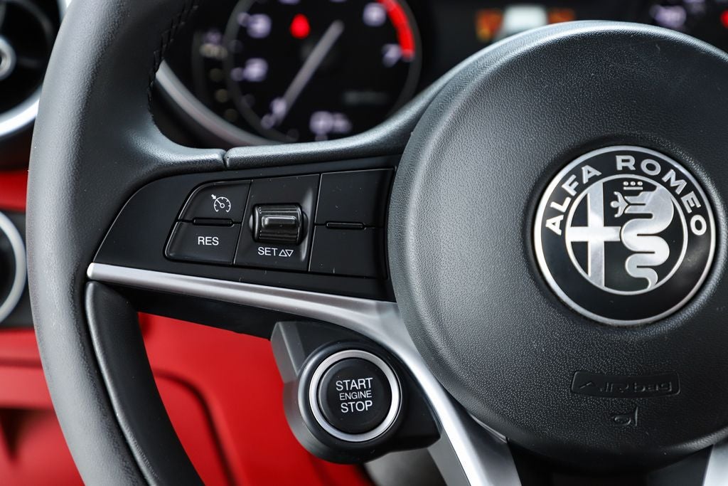 2019 Alfa Romeo Giulia Base