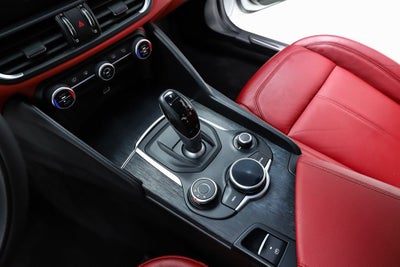 2019 Alfa Romeo Giulia Base