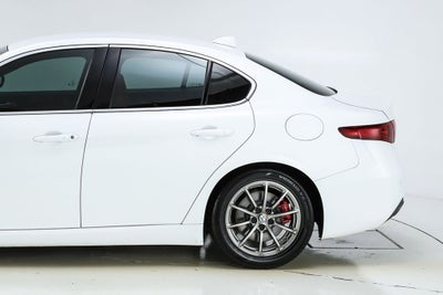 2019 Alfa Romeo Giulia Base