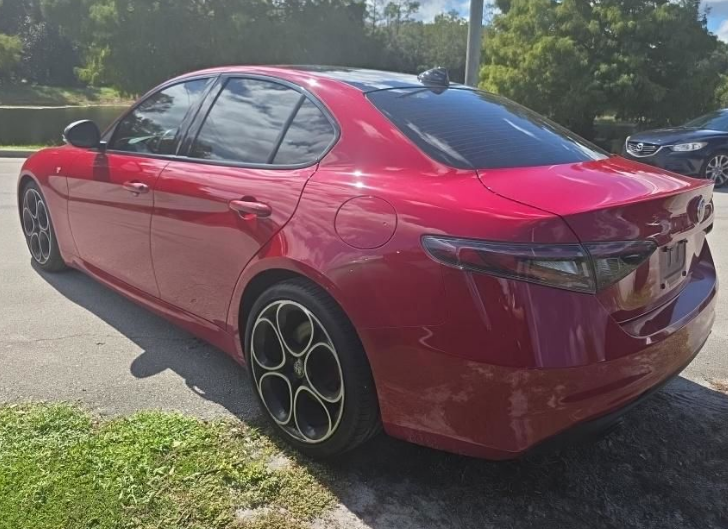 2024 Alfa Romeo Giulia Ti