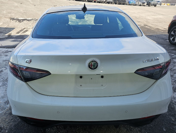 2024 Alfa Romeo Giulia Veloce