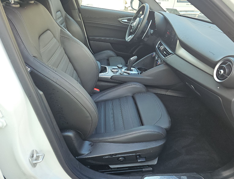 2024 Alfa Romeo Giulia Veloce