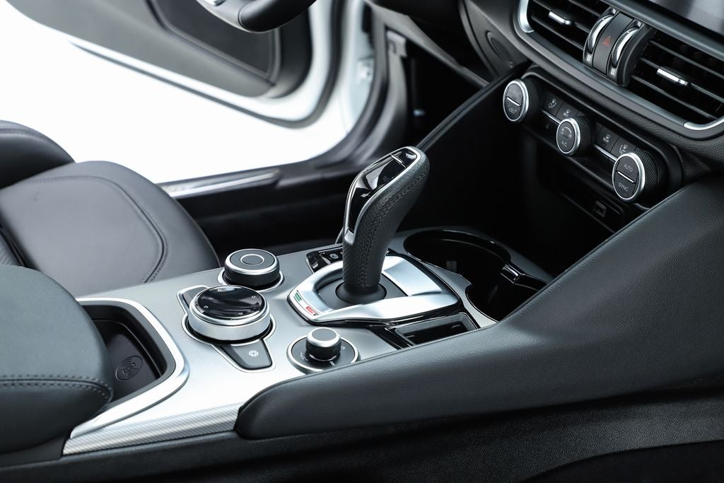 2024 Alfa Romeo Giulia Veloce