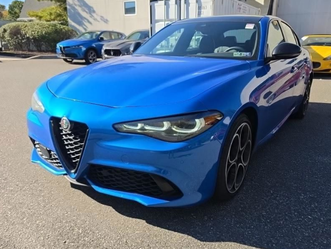 2024 Alfa Romeo Giulia Base