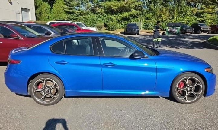 2024 Alfa Romeo Giulia Base