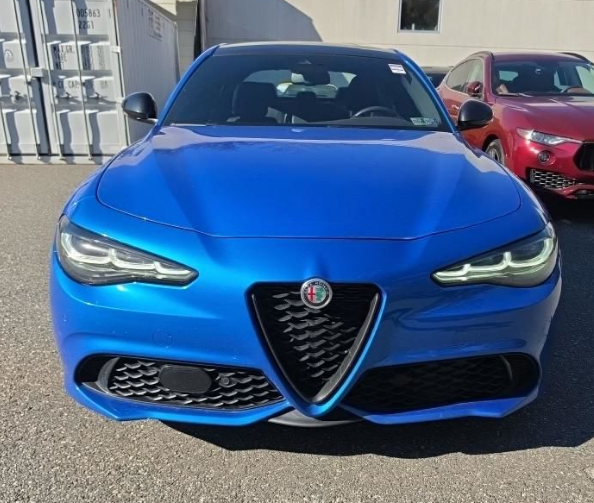 2024 Alfa Romeo Giulia Base