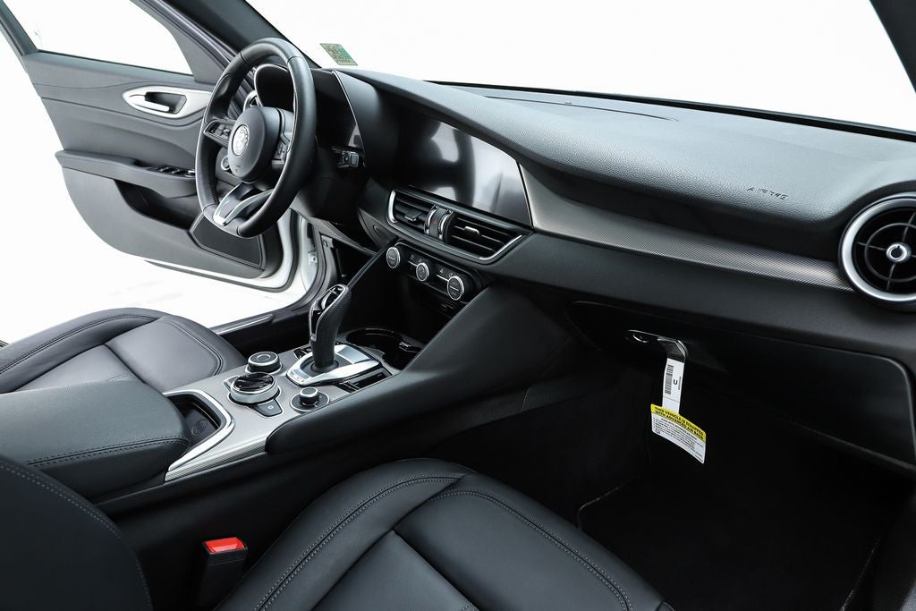 2024 Alfa Romeo Giulia Ti