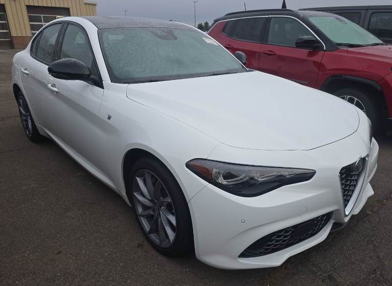 2024 Alfa Romeo Giulia Ti