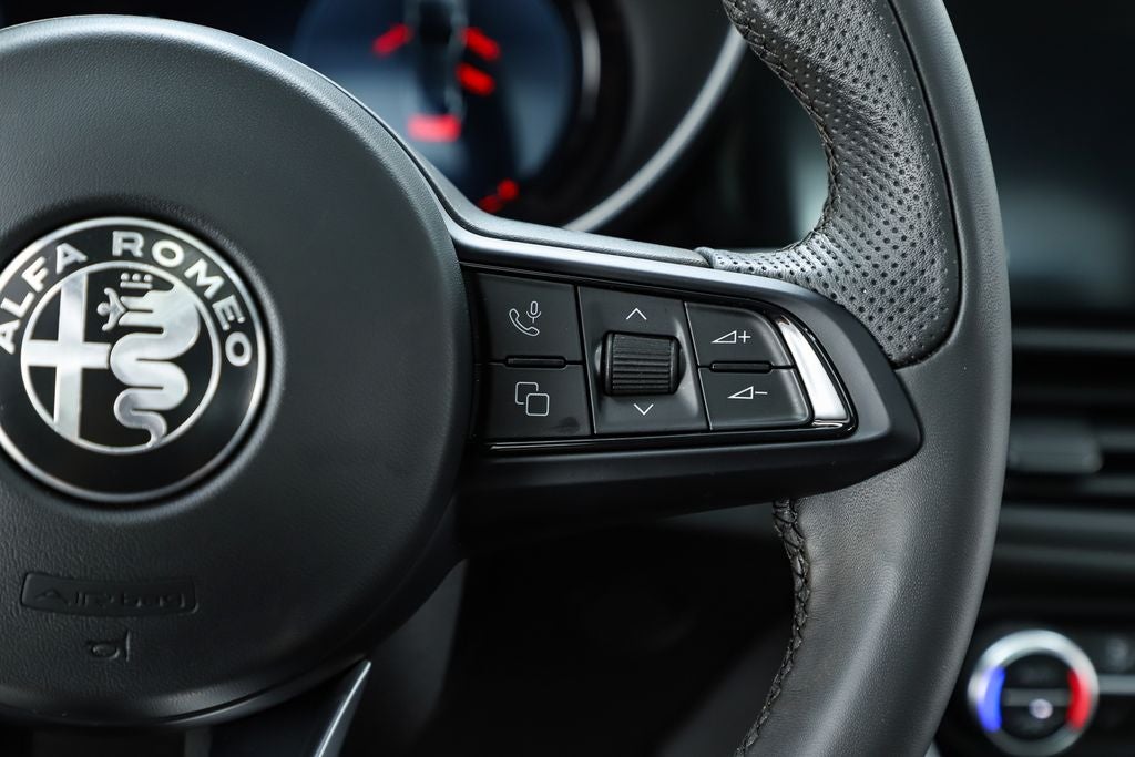 2024 Alfa Romeo Giulia Ti