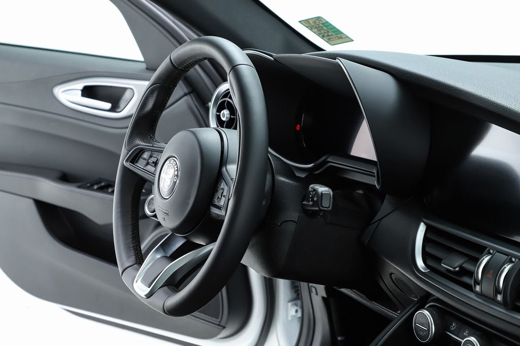2024 Alfa Romeo Giulia Ti