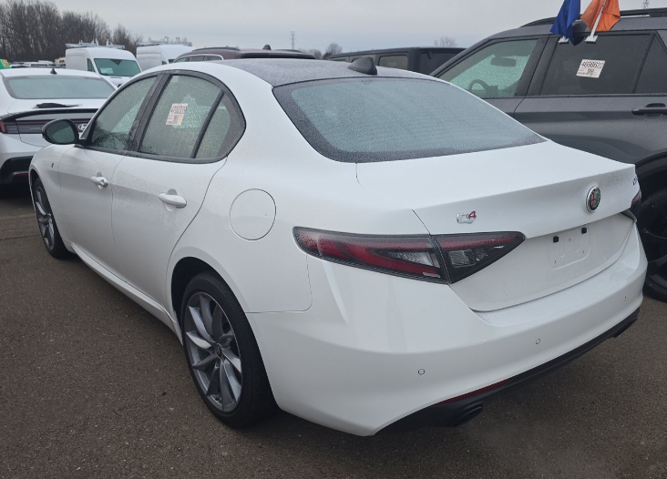 2024 Alfa Romeo Giulia Ti