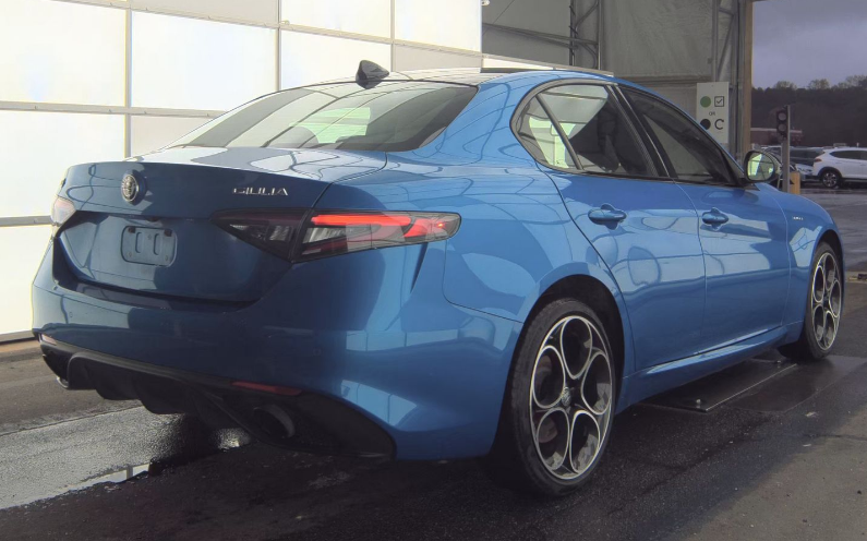 2024 Alfa Romeo Giulia Veloce