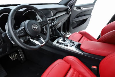 2024 Alfa Romeo Stelvio Veloce