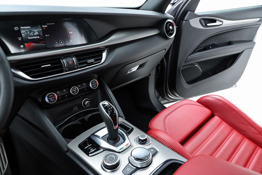 2024 Alfa Romeo Stelvio Veloce