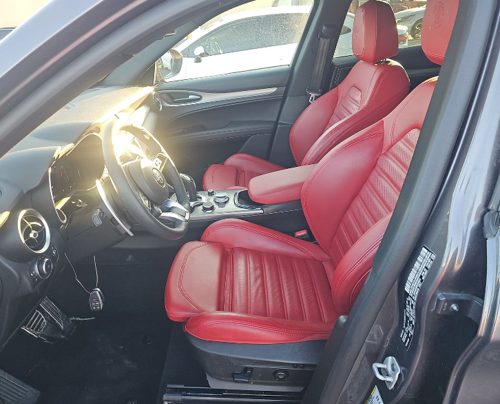 2024 Alfa Romeo Stelvio Veloce