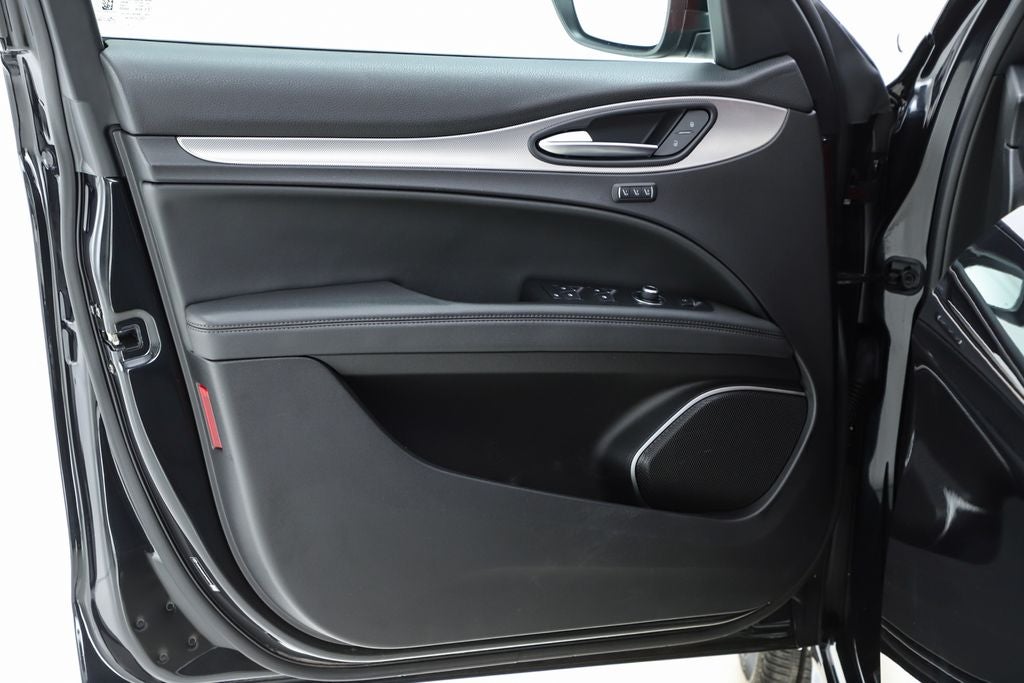 2023 Alfa Romeo Stelvio Veloce