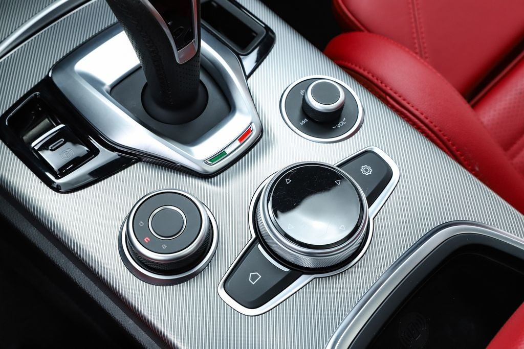 2023 Alfa Romeo Stelvio Veloce