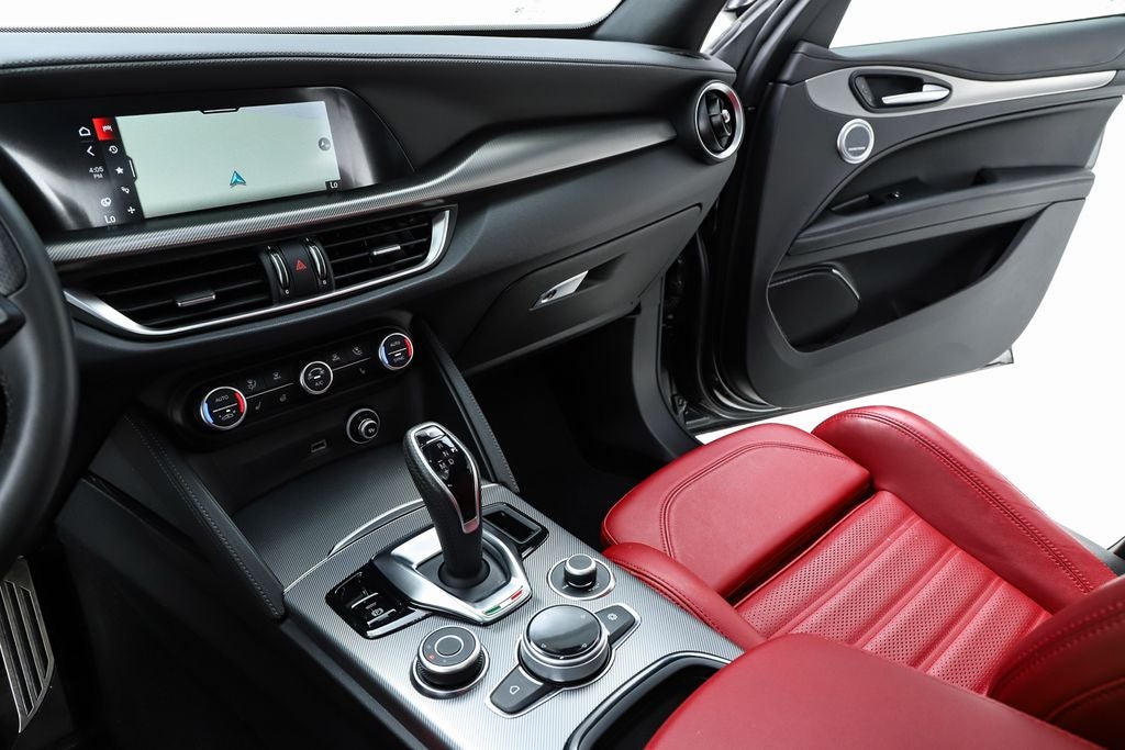 2024 Alfa Romeo Stelvio Veloce